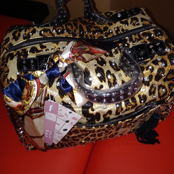 Purse - Picture 2 of 4